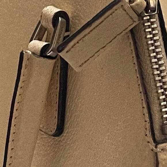 PRADA Mini Crossbody bag, with removeable straps, Prada Dust Bag.&* free gift * - Picture 4 of 16